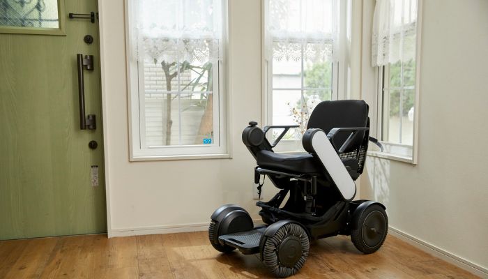 What is the lifespan of an electric wheelchair?
