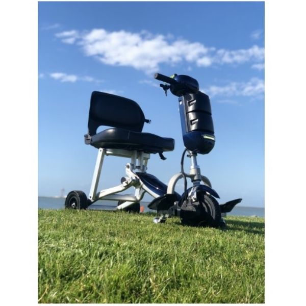 V8 iLiving Foldable Electric Mobility Scooter Front View